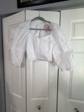 BURU White Puff Sleeve Cropped Blouse